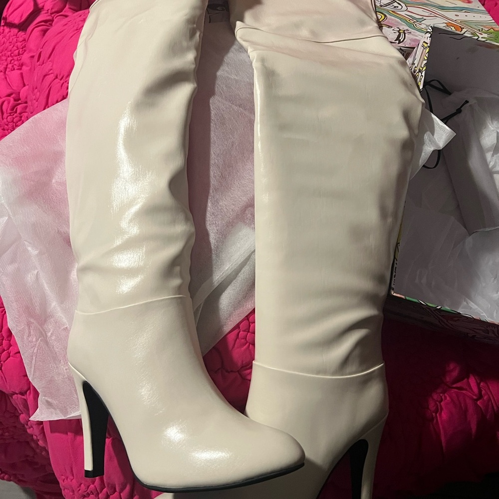 Brand New Never Worn Jeffrey Campbell Ivory Over the Knee-High Women's Boots
